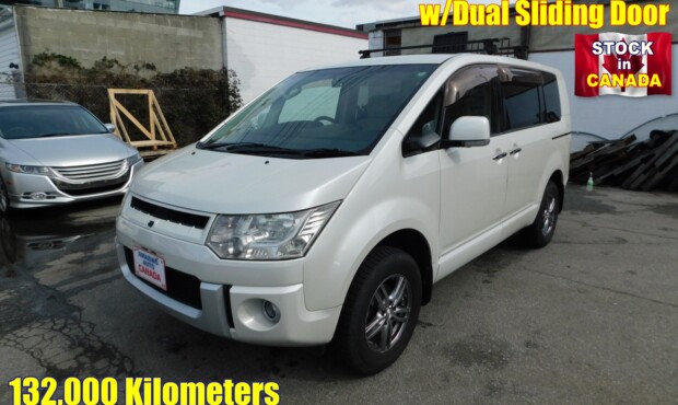 2008 Mitsubishi Delica D5 4WD w/Dual Sliding Door 132 km Stock in Canada