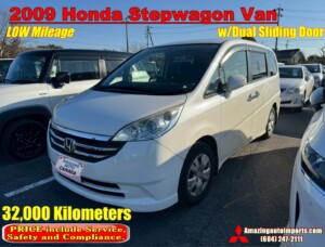 2009 Honda Stepwagon Van w/Dual Sliding Door 32,000 km
