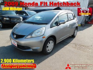 2009 Honda Fit Hatchback LOW Mileage 2,900 km